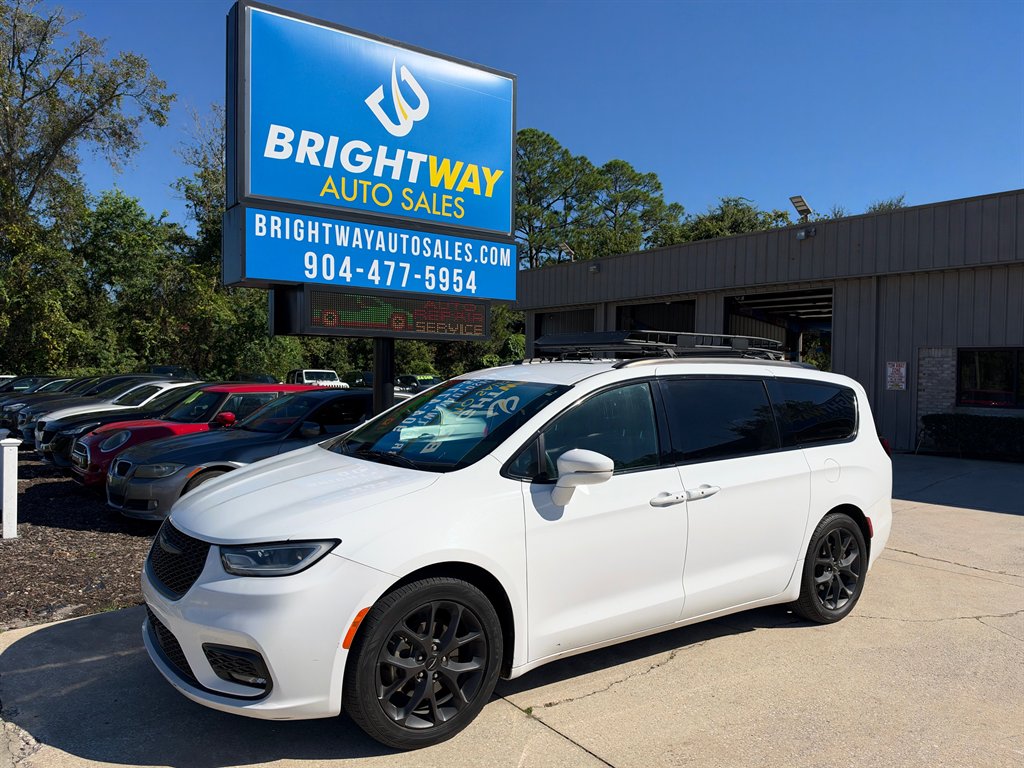 2022 Chrysler Pacifica Touring L