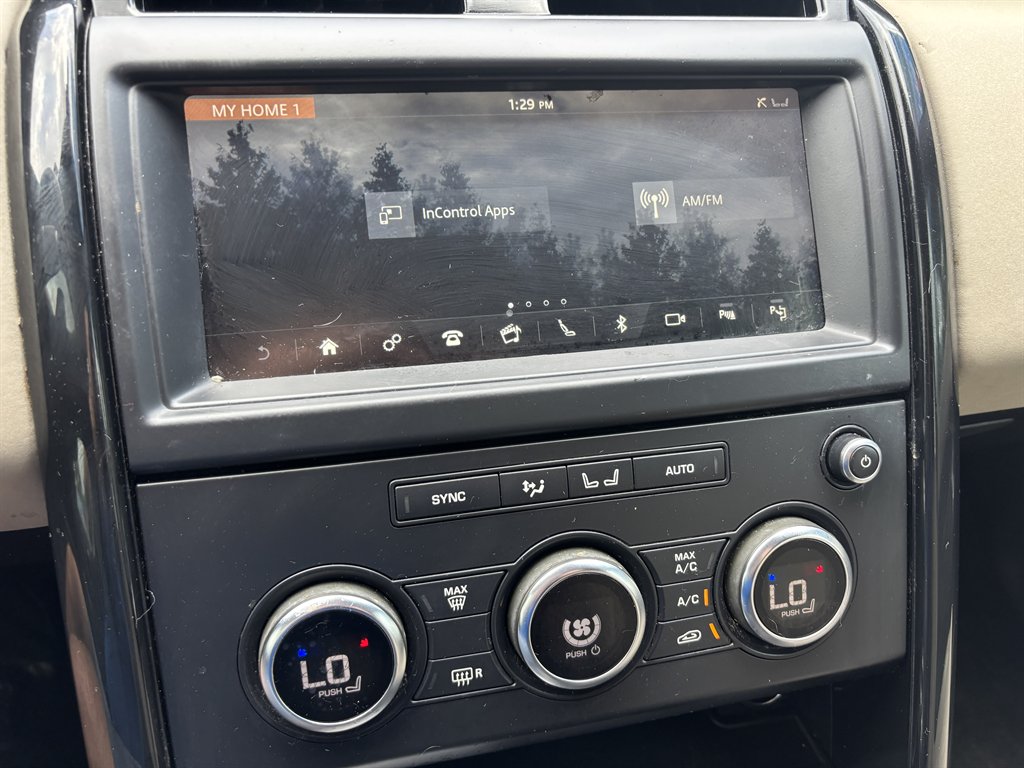 2020 Land Rover Discovery SE - Photo 11