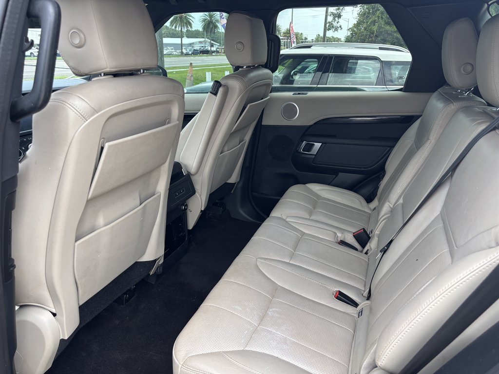 2020 Land Rover Discovery SE - Photo 13