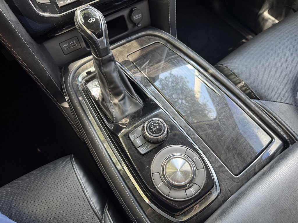2021 INFINITI QX80 - Photo 16