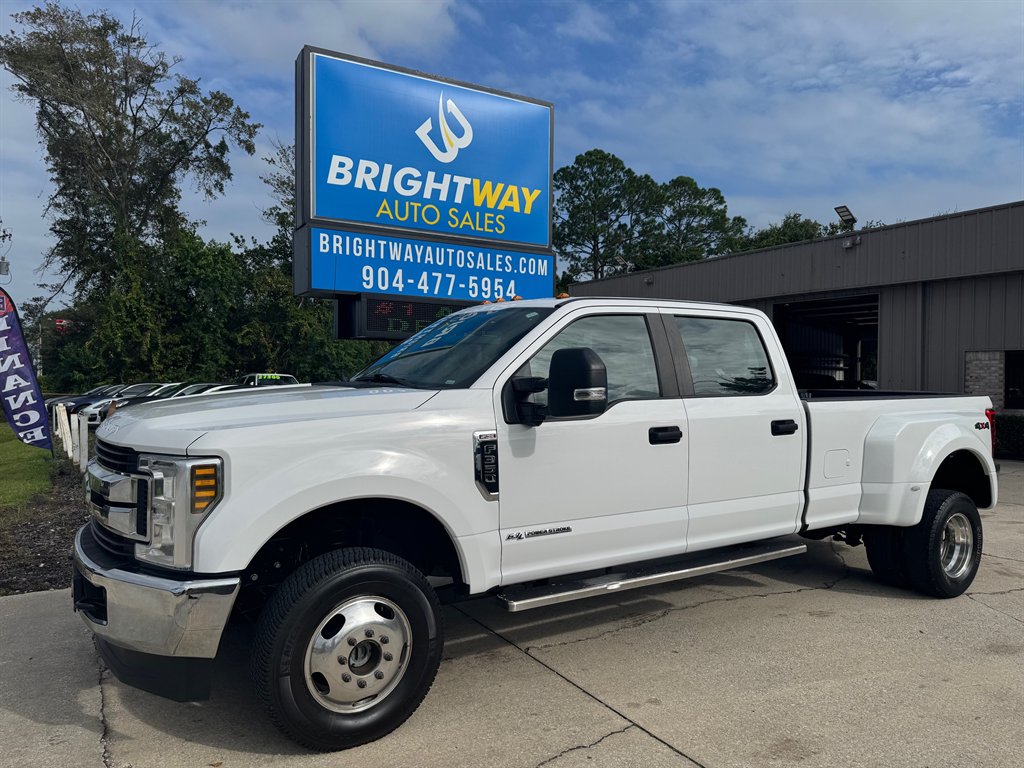 2019 Ford F-350 Super Duty XLT's photo