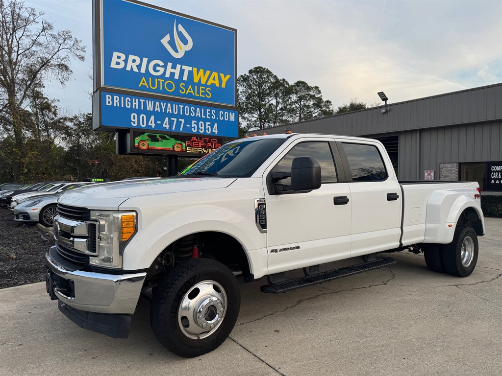 2017 Ford F-350 XL 4x4 Crew Cab 8' Box DRW's photo