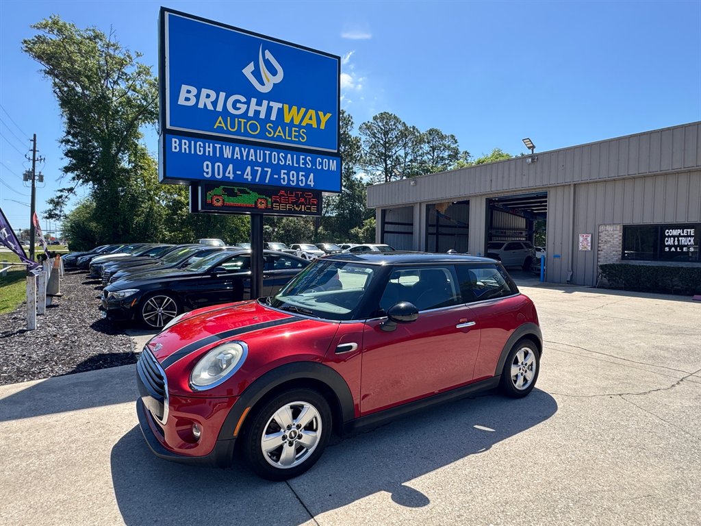 2018 MINI Cooper -'s photo