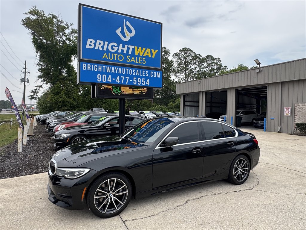 2020 BMW 3 Series 330i xDrive Sedan's photo
